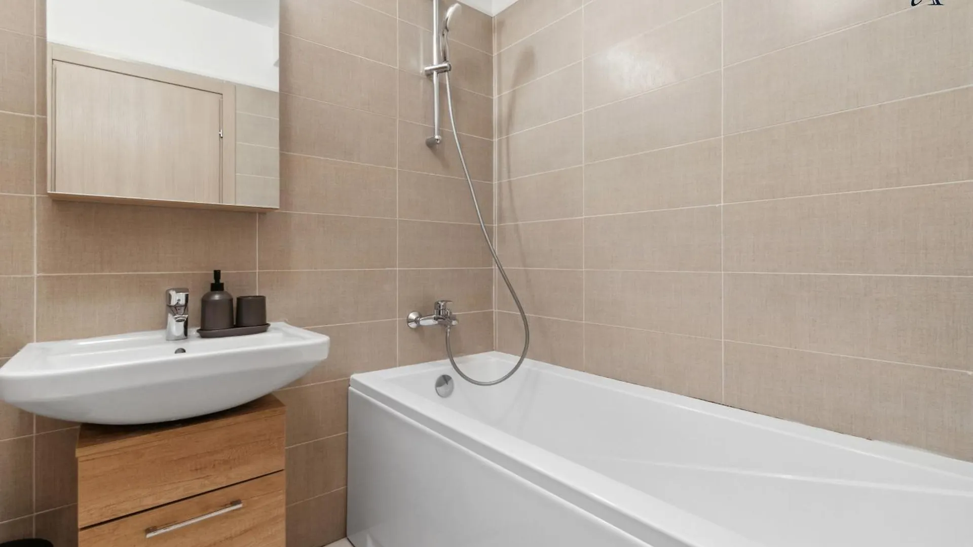 Maia Apartment With One Bedroom & Fully Kitchen Bucharest Romania